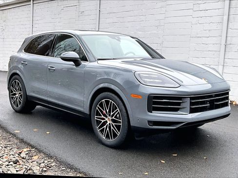 New 2026 Porsche Cayenne S image 7