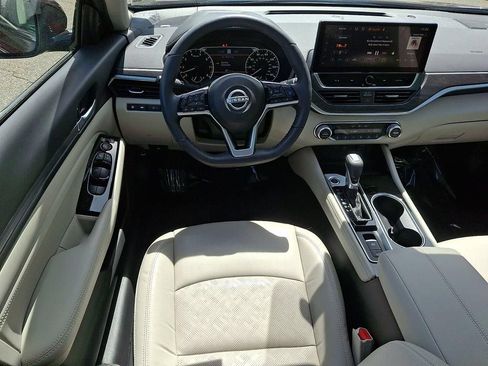 Certified 2023 Nissan Altima 2.5 SL FWD image 14