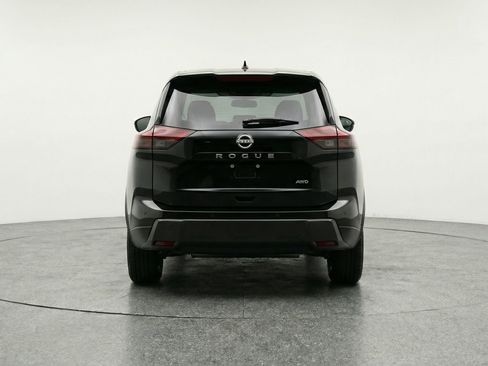 Used 2025 Nissan Rogue SV image 7