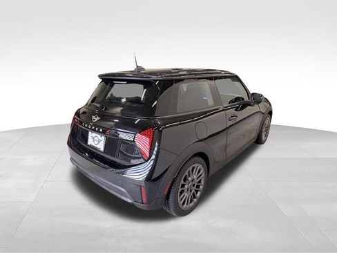 Used 2025 MINI Cooper S FWD image 6