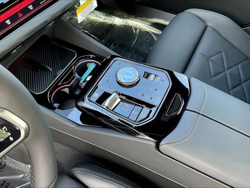 New 2026 BMW 550e xDrive AWD/4WD image 18