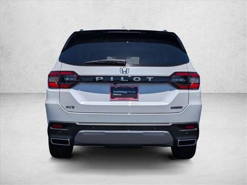 New 2026 Honda Pilot Touring image 7