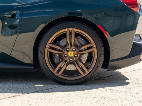 Used 2019 Ferrari Portofino RWD image 12