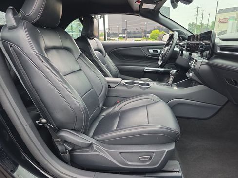 Used 2025 Ford Mustang Premium RWD image 15