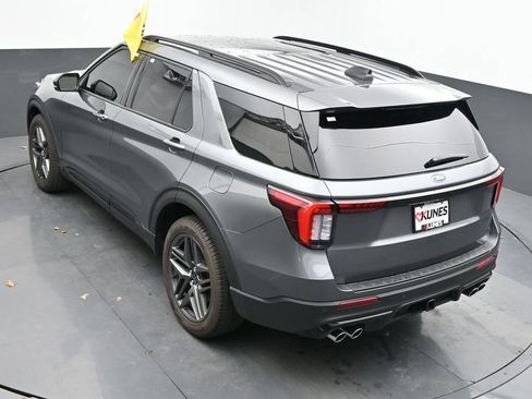 Used 2025 Ford Explorer ST w/ Sun And Sound Package image 43