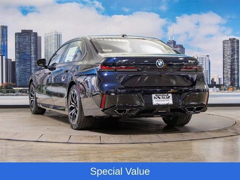 Used 2025 BMW 760i xDrive w/ Executive Package AWD/4WD image 9