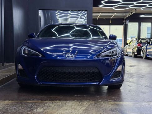 Used 2013 Scion FR-S image 2