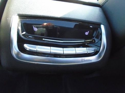 Used 2022 Cadillac XT6 Premium Luxury w/ Technology Package image 21