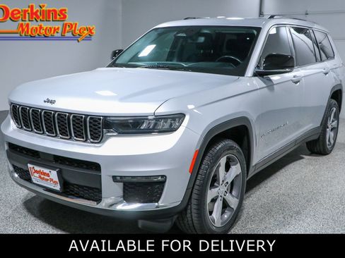 Used 2021 Jeep Grand Cherokee L Limited RWD image 1