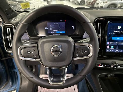 Used 2023 Volvo XC40 Recharge Plus w/ Protection Package Premier AWD/4WD image 11