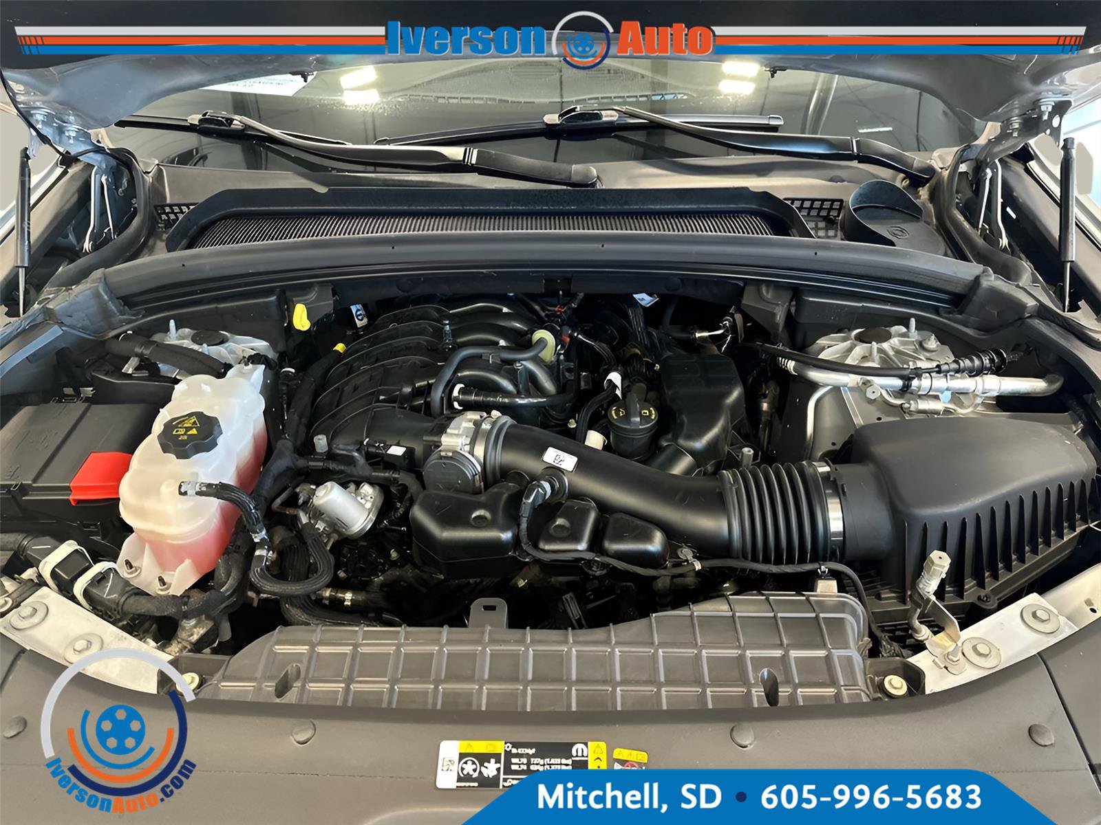 Used 2023 Jeep Grand Cherokee L Laredo AWD/4WD image 10
