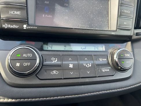 Used 2014 Toyota RAV4 XLE image 27