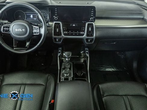 Used 2022 Kia Sorento SX AWD/4WD image 30