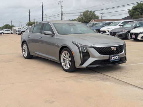 Used 2025 Cadillac CT5 Premium Luxury image 3