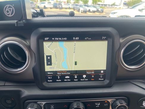 Used 2018 Jeep Wrangler Rubicon AWD/4WD image 25