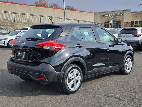 Certified 2020 Nissan Kicks S image 5
