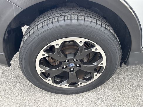 Certified 2021 Subaru Crosstrek 2.0i image 7