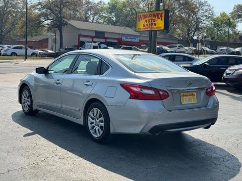 Used 2017 Nissan Altima 2.5 S w/ Power Driver Seat Package image 4
