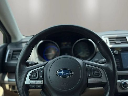 Used 2015 Subaru Outback 3.6R Limited AWD/4WD image 9