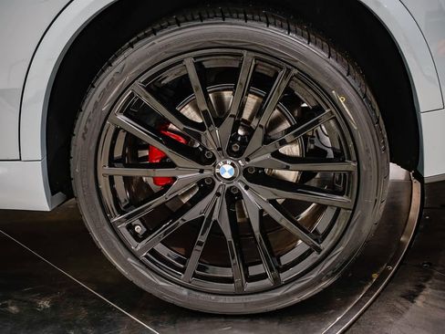 Used 2024 BMW X5 xDrive40i w/ M Sport Package image 10