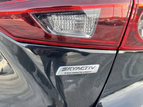 Used 2018 MAZDA MAZDA3 Sport image 36