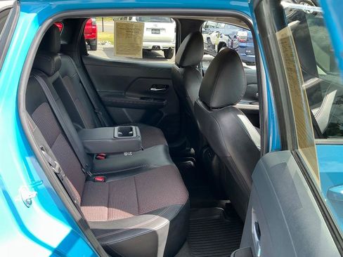Used 2025 Nissan Kicks SR w/ Illumination Package FWD image 11