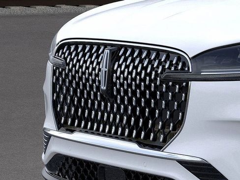 New 2026 Lincoln Aviator Reserve w/ Illumination Package AWD/4WD image 17