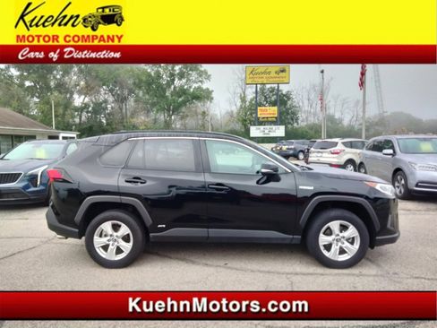 Used 2020 Toyota RAV4 XLE w/ Convenience Package image 1