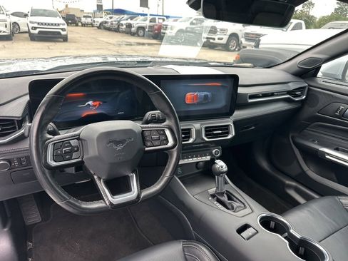 Used 2025 Ford Mustang Premium RWD image 9