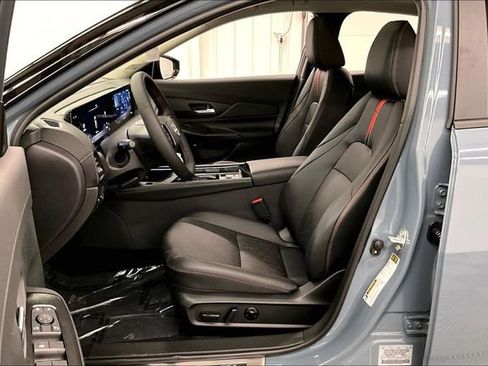 New 2026 Nissan Sentra SR w/ SR Premium Package FWD image 10