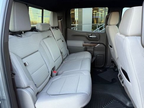 Used 2021 GMC Sierra 1500 SLE w/ Preferred Package image 9