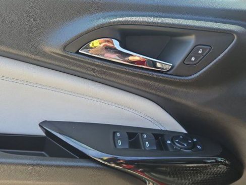 Used 2025 Chevrolet Trax LT w/ Driver Confidence Package FWD image 18