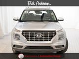 Used 2023 Hyundai Venue SEL image 3