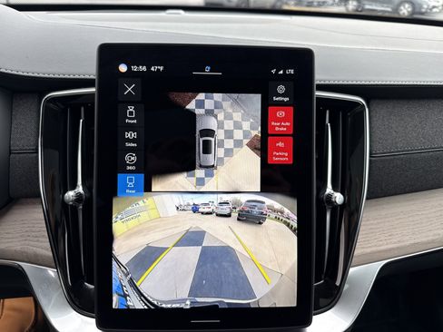 Used 2025 Volvo XC90 B6 Plus image 25