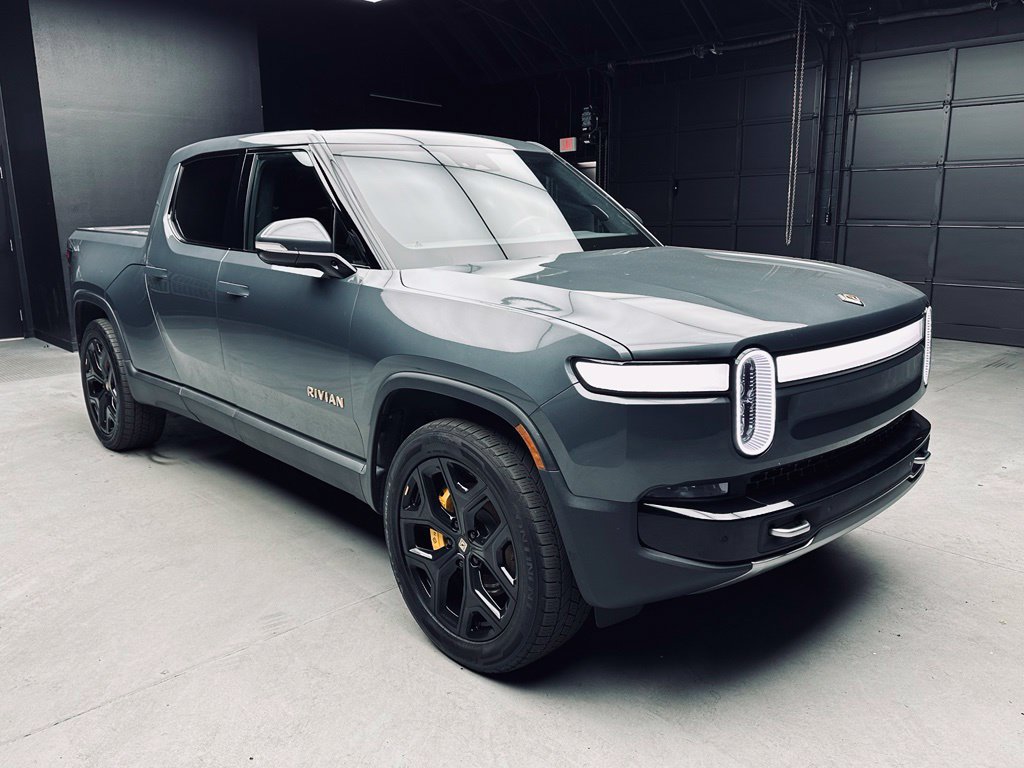 Used 2022 Rivian R1T Adventure AWD/4WD image 10