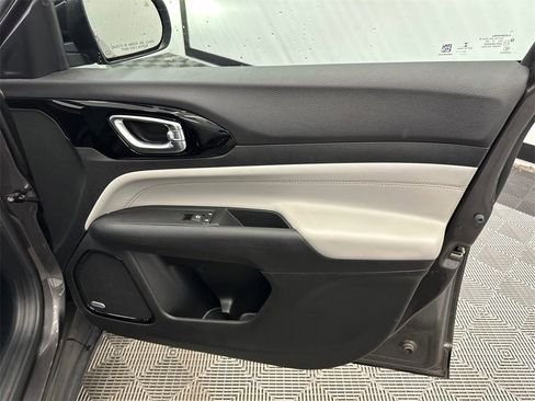 Used 2022 Jeep Compass Limited w/ Sun and Sound Group image 15