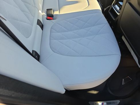 Used 2025 BMW X5 sDrive40i w/ M Sport Package image 15