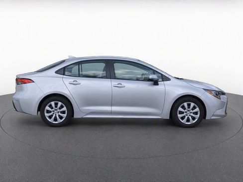 Used 2020 Toyota Corolla LE FWD image 8