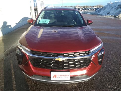 Used 2024 Chevrolet Trax LT w/ Driver Confidence Package image 3