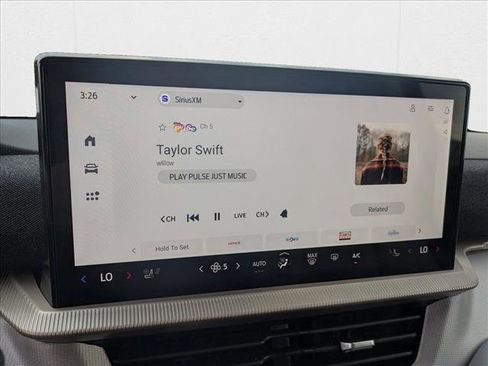 New 2025 Ford Explorer Active w/ Active Comfort Package image 11