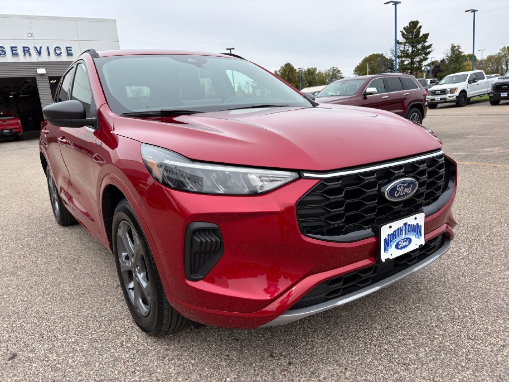 Used 2023 Ford Escape ST-Line w/ Tech Pack #1 AWD/4WD image 5