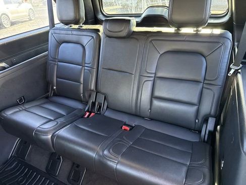 Used 2018 Lincoln Navigator L Reserve w/ Technology Package AWD/4WD image 18
