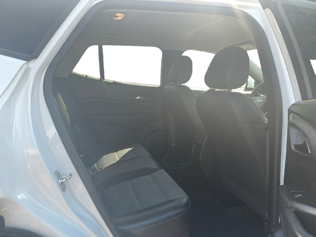 Used 2025 Chevrolet Trax LT FWD image 23