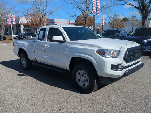Certified 2023 Toyota Tacoma SR image 3
