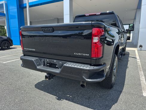 Used 2024 Chevrolet Silverado 2500 Custom w/ Custom Convenience Package AWD/4WD image 5