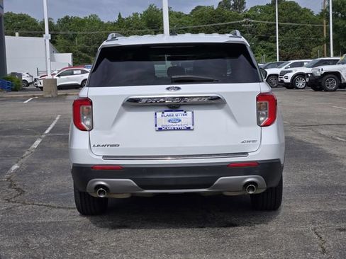 Used 2022 Ford Explorer Limited AWD/4WD image 6