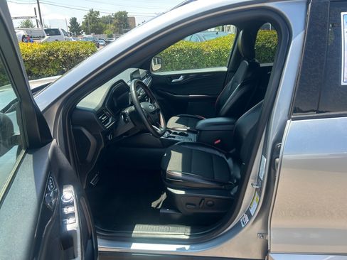 Used 2024 Ford Escape ST-Line AWD/4WD image 13