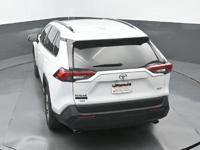 Used 2024 Toyota RAV4 XLE w/ Convenience Package FWD image 15