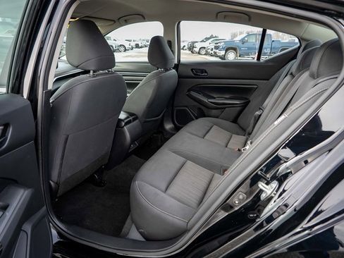 Used 2024 Nissan Altima 2.5 SV image 14