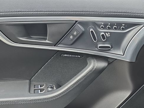 Used 2021 Jaguar F-TYPE Convertible RWD image 25